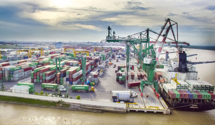 Xuất khẩu sang Mỹ bất ngờ tăng vọt, vượt mốc 10 tỉ USD