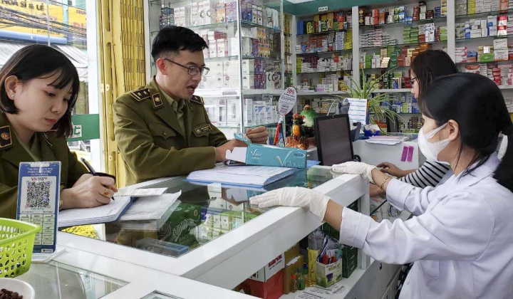 Xử phạt 18 vụ vi phạm về khẩu trang trong ngày 24/3