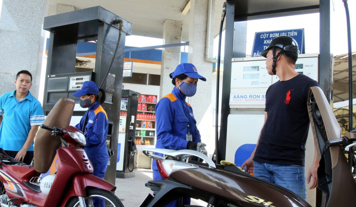 Bộ Công Thương: Xăng dầu không thiếu, người dân không nên tích trữ