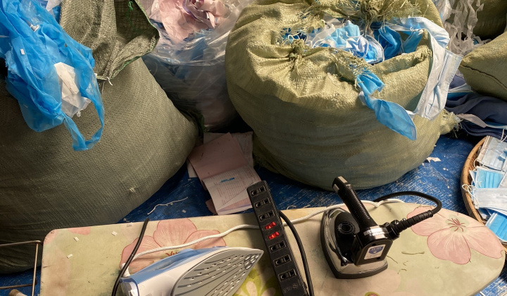 Long An: Phát hiện 2 cơ sở có dấu hiệu tái chế khẩu trang y tế đã qua sử dụng