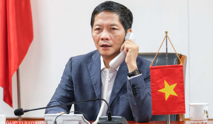 Bộ trưởng Trần Tuấn Anh điện đàm thúc đẩy thông quan hàng hóa qua cửa khẩu Trung Quốc