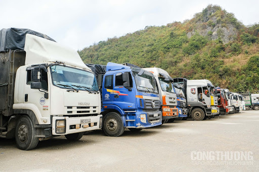 Chuyển mạnh sang xuất khẩu chính ngạch, giải tỏa ùn tắc trên biên giới phía Bắc