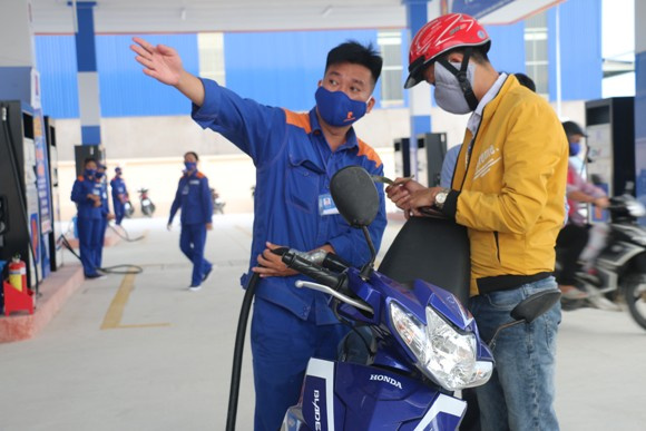 Đón dịp lễ 30/4, Cửa hàng 15 - Petrolimex Cần Thơ chính thức đi vào hoạt động