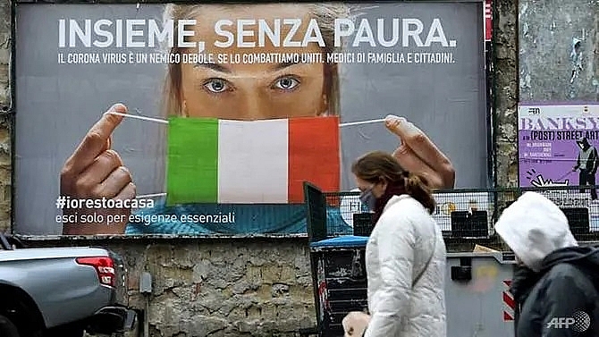 Xếp hạng tín dụng Italy bị đánh tụt về gần mức "rác"