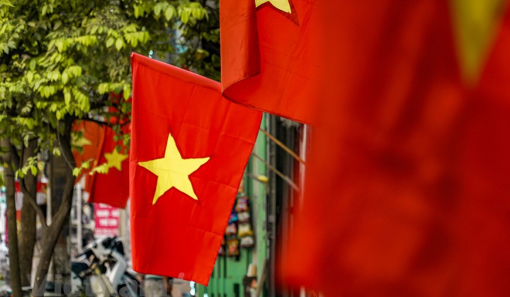 Dặm dài yêu thương nối mọi miền đất nước