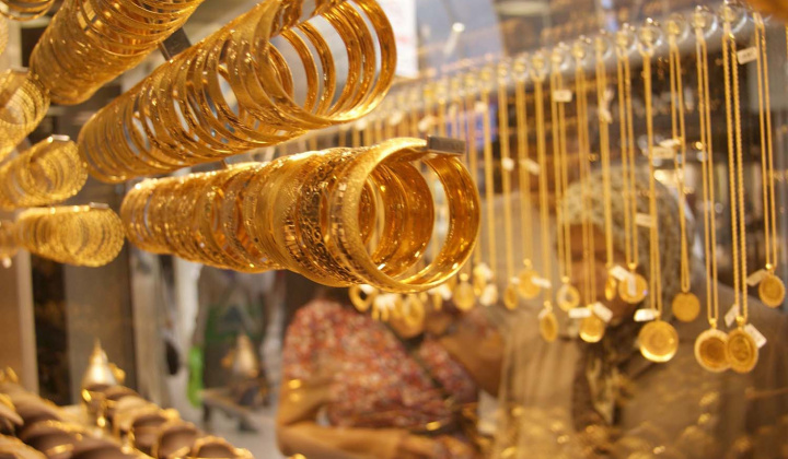 Giá vàng tuần qua tăng hơn 1%, chủ yếu biến động quanh mức 1.700 USD/ounce