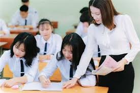 Quan điểm về các hình thức thực hiện pháp luật về viên chức trong trường đại học