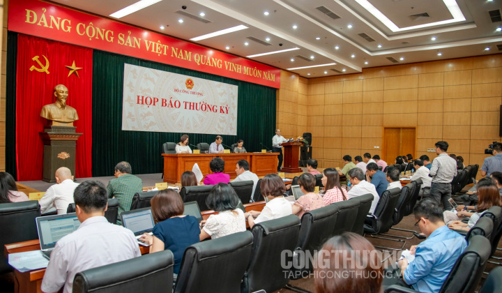 Bộ Công Thương làm rõ nhiều vấn đề "nóng" về thị trường và xuất nhập khẩu