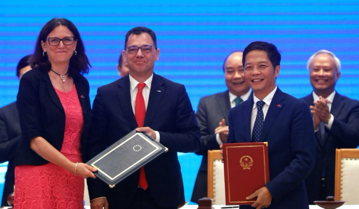 Các đại biểu đề xuất Quốc hội biểu dương Đoàn đàm phán Chính phủ trong đàm phán đi đến ký kết  EVFTA và EVIPA