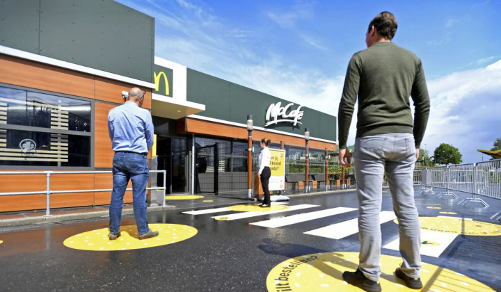Học cách chuỗi nhà hàng McDonald’s “đối mặt” với đại dịch Covid – 19