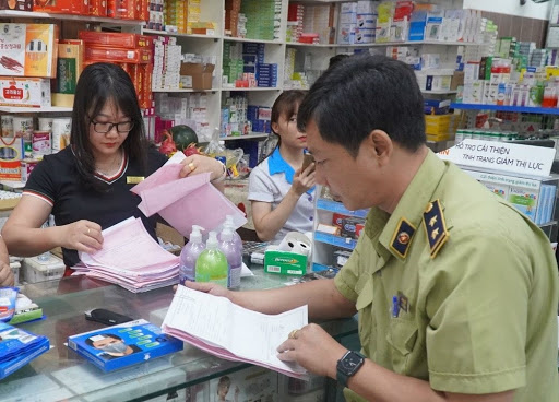 Xử lý 2 cơ sở vi phạm kinh doanh thiết bị y tế trong ngày 29/5