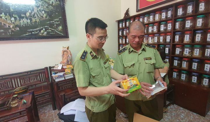 [Nóng] Thu giữ 90.000 sản phẩm bảo vệ sức khỏe giả, bán công khai trên mạng xã hội