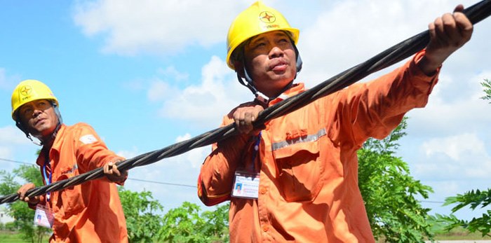 Nhu cầu sử dụng điện tăng cao, Bộ Công Thương chỉ đạo EVN nâng cao công tác dịch vụ khách hàng