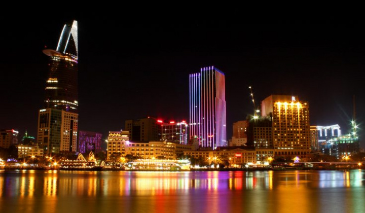 Sài Gòn về đêm có gì vui?