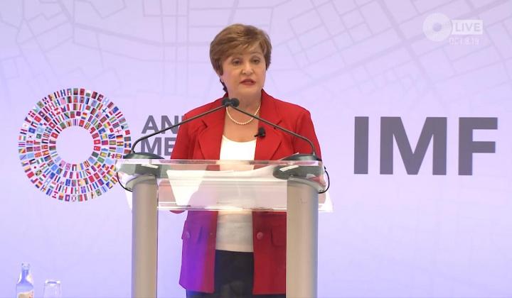 IMF tiếp tục giảm mạnh dự báo tăng trưởng kinh tế toàn cầu, cảnh báo nguy cơ khủng hoảng nợ công mới