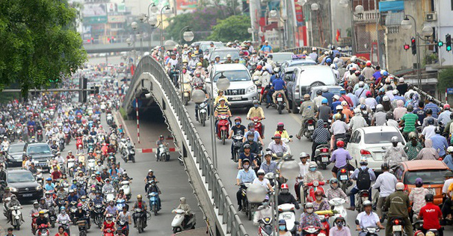 Dự kiến giảm 10-30% phí sử dụng đường bộ cho ô tô kinh doanh vận tải