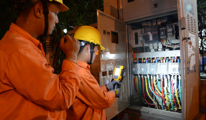 Thợ điện và những đêm không ngủ