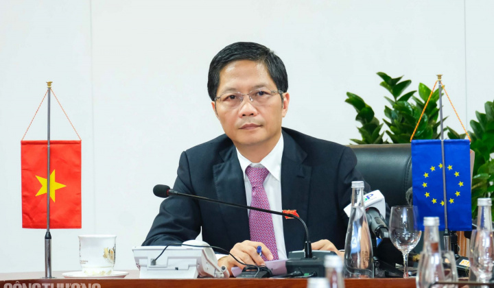 Bộ trưởng Trần Tuấn Anh và Cao ủy Thương mại EU thúc đẩy ấn định thời điểm có hiệu lực của EVFTA