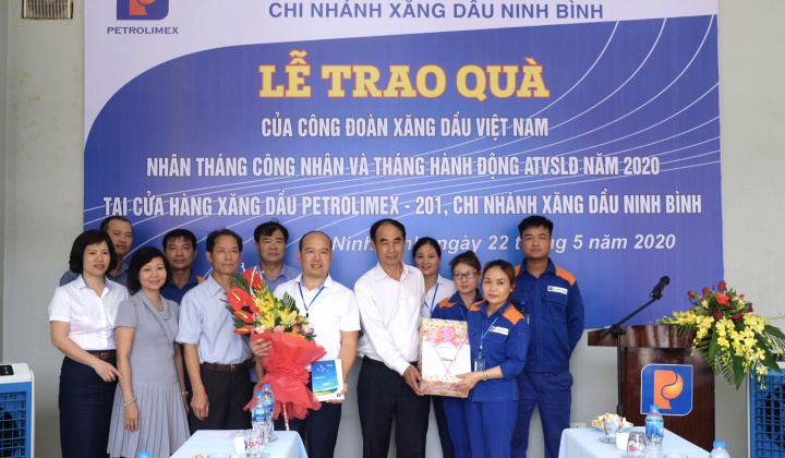 Tháng công nhân ở Petrolimex