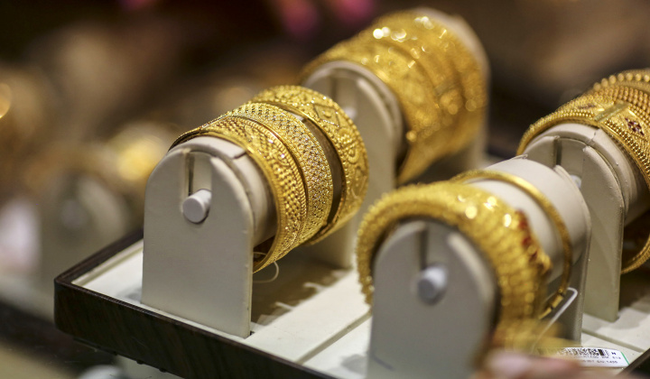 Giá vàng ngày 10/7 thoái lui sau khi vượt qua mốc cao nhất trong 9 năm
