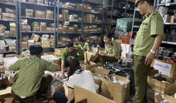 Bắc Giang: Xử phạt một hộ kinh doanh hàng nhập lậu 65 triệu đồng