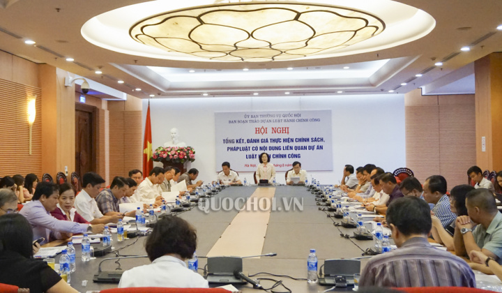 Thủ tướng yêu cầu Bộ Tư pháp công khai các cơ quan chủ trì soạn thảo chưa bảo đảm tiến độ trình các dự án luật