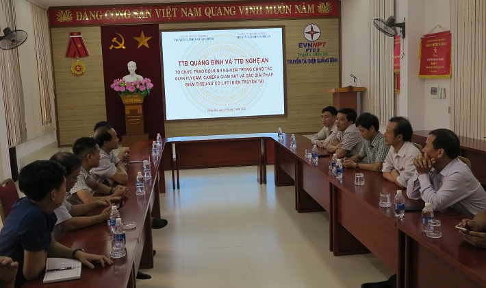 Truyền tải điện Quảng Bình và Nghệ An trao đổi kinh nghiệm quản lý vận hành