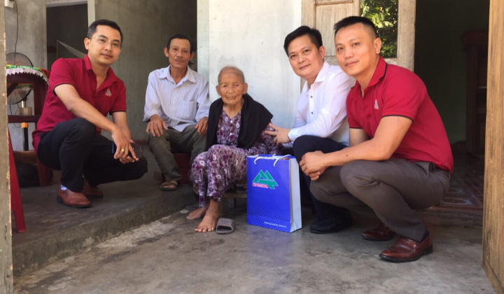 VNSTEEL dành hơn 1.333 suất quà tri ân các thương binh và thân nhân gia đình liệt sỹ