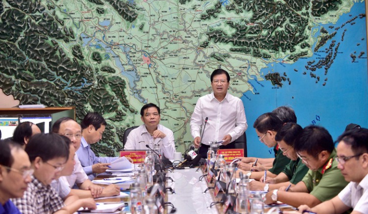 Khẩn trương chuẩn bị ứng phó áp thấp mạnh lên thành bão