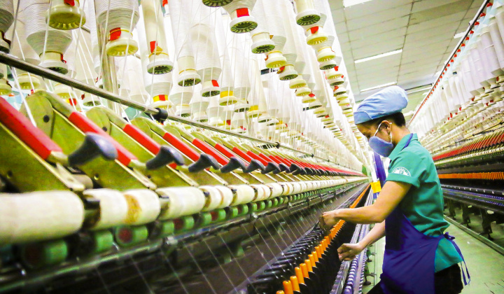 Vốn mỏng, doanh nghiệp dệt may khó đầu tư sản xuất vải