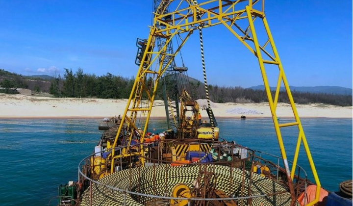 Điện cáp ngầm cho đảo Cù Lao Xanh đã chạm đích