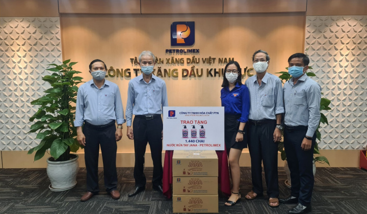 Trao tặng nước rửa tay Jana đến nhân viên Xăng dầu Petrolimex tại Quảng Nam & Đà Nẵng