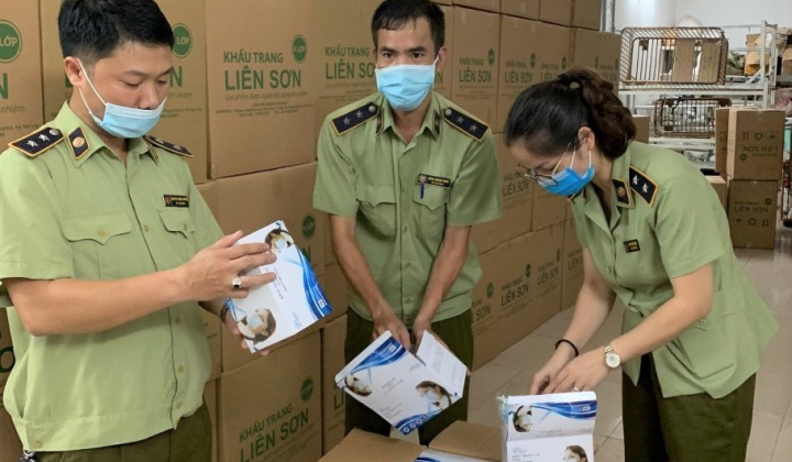 Liên tiếp tạm giữ lượng lớn khẩu trang y tế không đảm bảo chất lượng