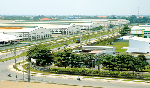 Quan niệm và các nhân tố ảnh hưởng đến phát triển công nghiệp công nghệ cao trước tác động của Cách mạng công nghiệp 4.0