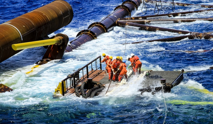 Ngành dầu khí toàn cầu chao đảo vì khủng hoảng, vì sao Petrovietnam vẫn trụ vững?