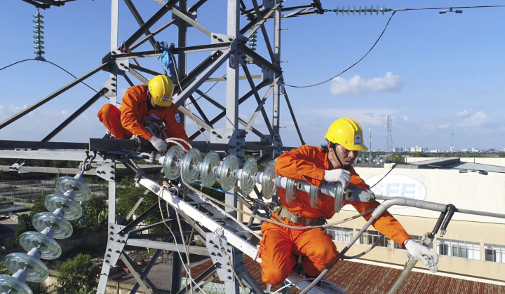 Khuyến khích tư nhân tham gia đầu tư vào  nguồn và lưới điện