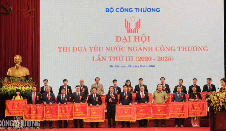 Toàn ngành Công Thương tích cực hưởng ứng phong trào thi đua yêu nước
