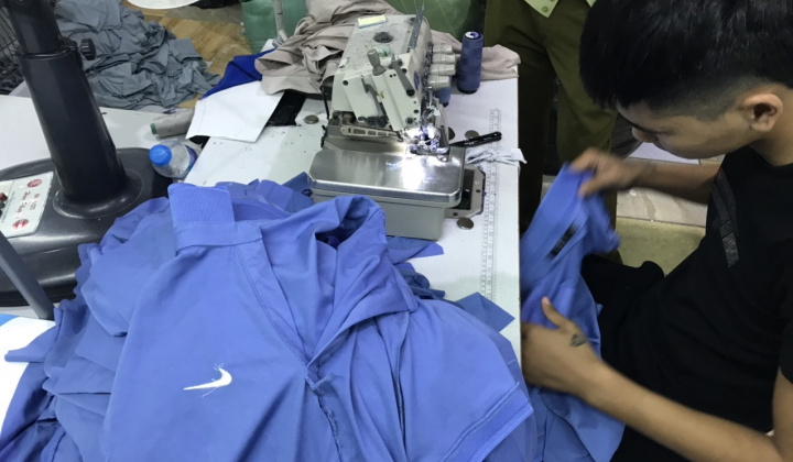 Triệt phá công ty may đang gia công hàng nghìn sản phẩm giả thương hiệu Adidas, Nike, Gucci, Lacoste
