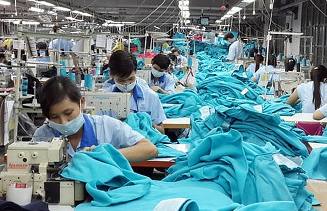 Đức hỗ trợ công nhân dệt may gặp khó khăn do COVID-19, trong đó có Việt Nam