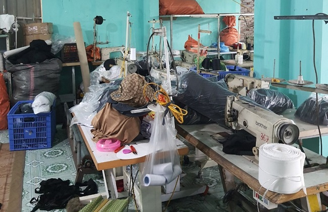 Hải Dương: Phát hiện xưởng sản xuất hơn 2.200 mũ có dấu hiệu giả mạo nhãn hiệu adidas, nike