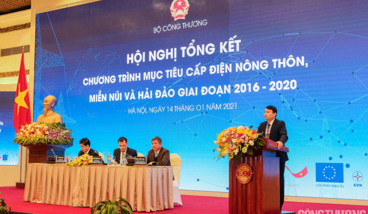 Điện khí hóa nông thôn từ góc nhìn địa phương: Nhân văn, “trúng” và “đúng”