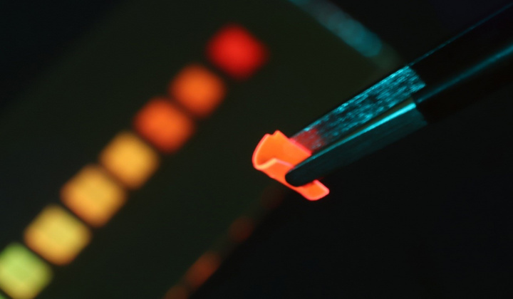 Bộ thu năng lượng mặt trời cho quần áo tạo ra năng lượng