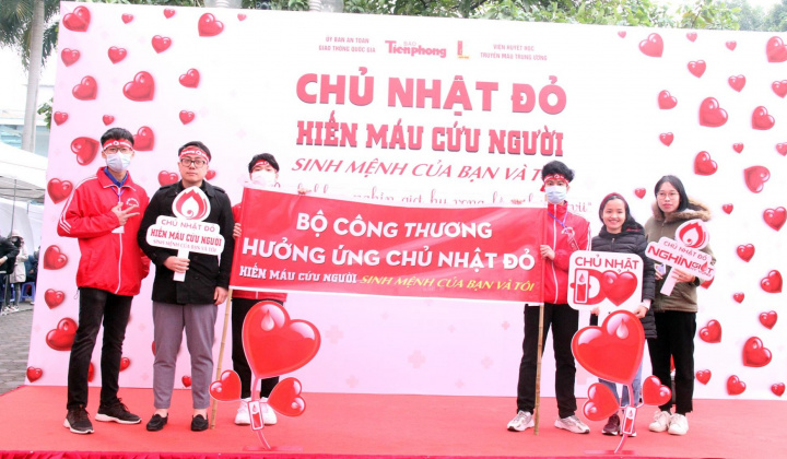 Đồng hành cùng Chủ nhật Đỏ, người lao động ngành Công Thương lan tỏa yêu thương