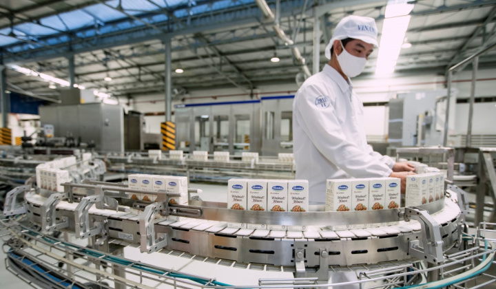 Vinamilk xuất lô hàng lớn đầu năm sang Trung Quốc