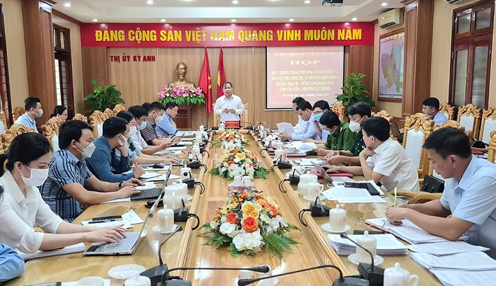 Mặt bằng đường dây 500 kV mạch 3 vướng nhất tại Hà Tĩnh: Thị xã Kỳ Anh sẽ quyết định cưỡng chế để bảo vệ thi công