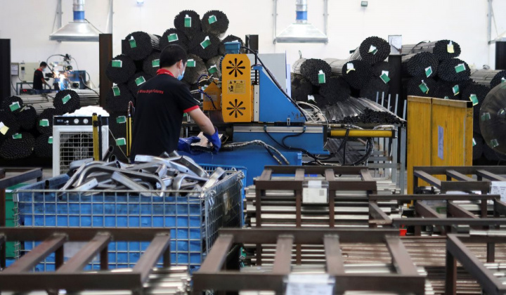 Thiếu điện khiến hoạt động sản xuất chế tạo tại Trung Quốc chạm đáy 18 tháng