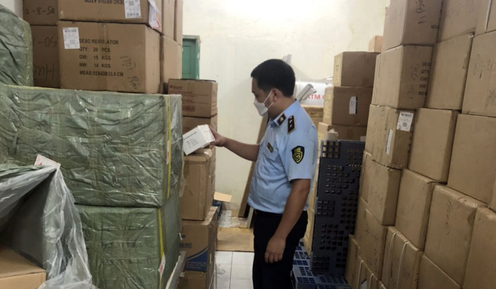 10 ngày mật phục, phát hiện gần 10.000 khẩu trang nghi giả nhãn hiệu
