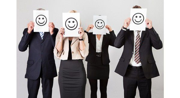 Mối quan hệ giữa cân bằng cuộc sống - công việc, sự hài lòng công việc, cam kết tổ chức và kết quả công việc của nhân viên kinh doanh: Nghiên cứu  trường hợp ngành hàng tiêu dùng nhanh tại Tp. HCM