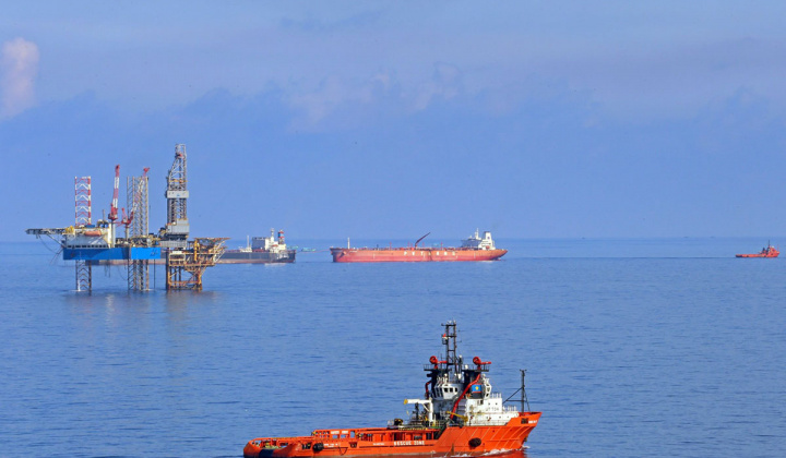 Giải bài toán sản lượng khai thác dầu khí