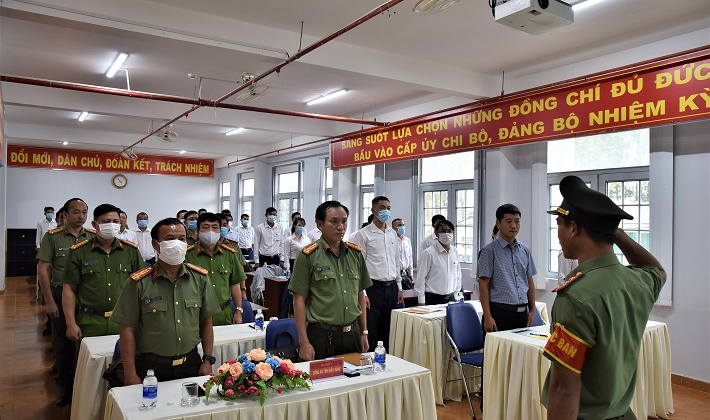 Hoàn thành lớp Huấn luyện nghiệp vụ cho lực lượng bảo vệ Công ty Nhôm Đắk Nông - TKV
